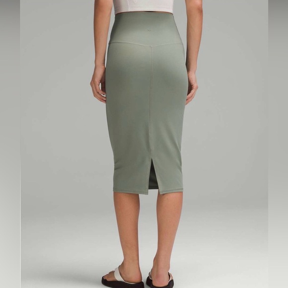 Lululemon - Nulu Slim Fit High Rise Skirt- NWT - Picture 8 of 8